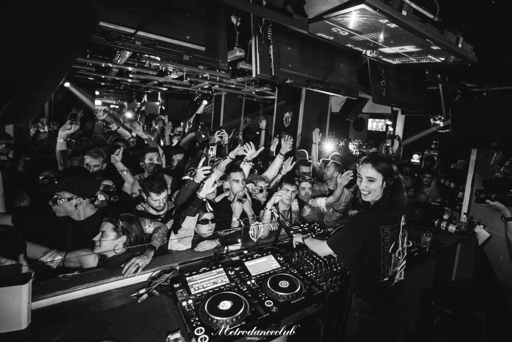 La reina del techno vuelve a Metro Dance Club para despedir el&nbsp;verano