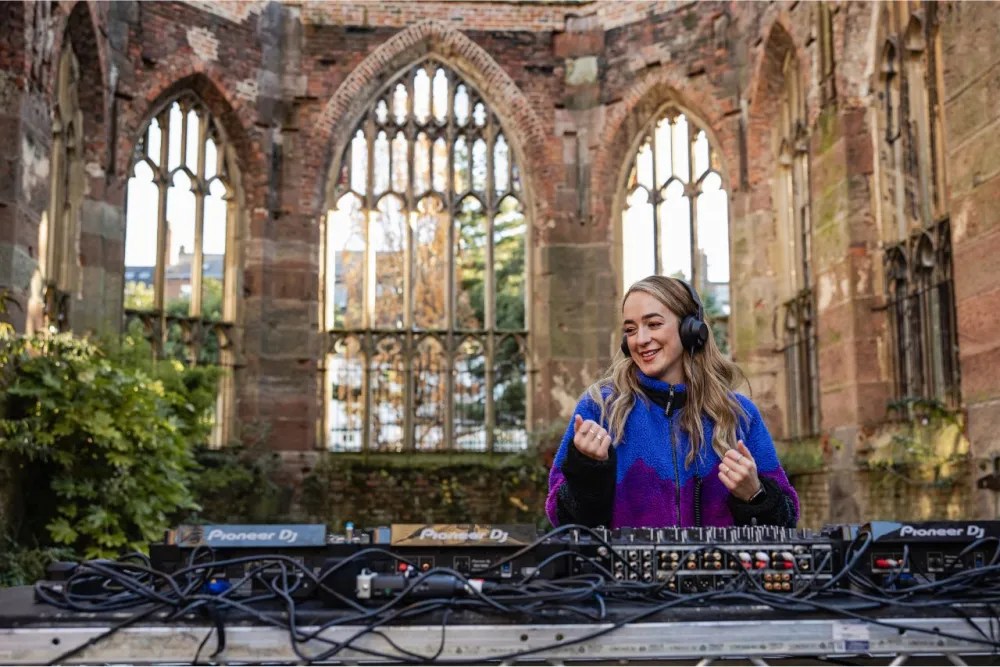 Descubre un Nuevo Ritmo: Celebrando el legado musical de&nbsp;Liverpool