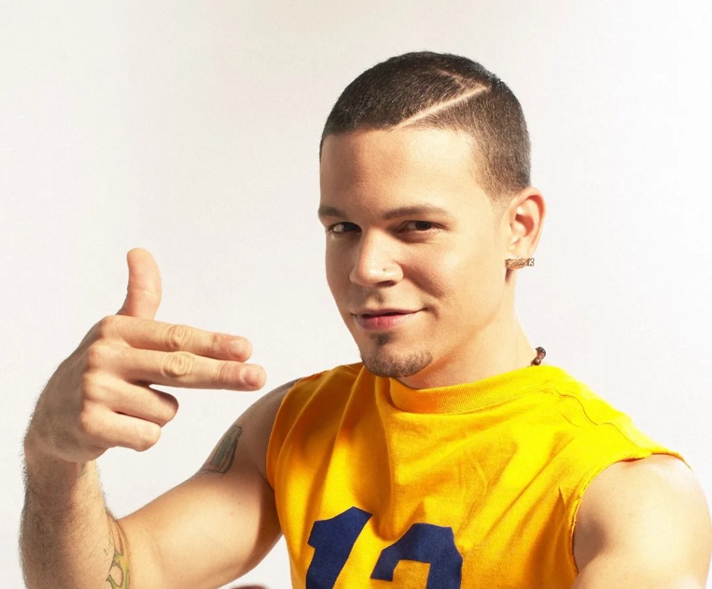 Residente recuerda sus tiempos como «Calle 13» su nuevo&nbsp;sencillo