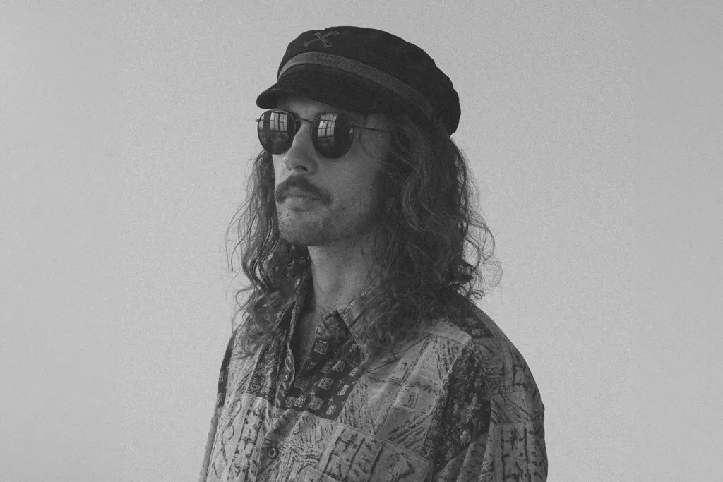 Ryan Hill comparte su debut en KATERMUKKE con el EP ‘Indigo’