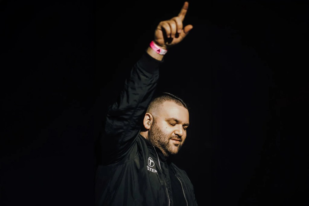 Tensteps y Andrew Rayel se unen en ‘Let Me Love&nbsp;You’